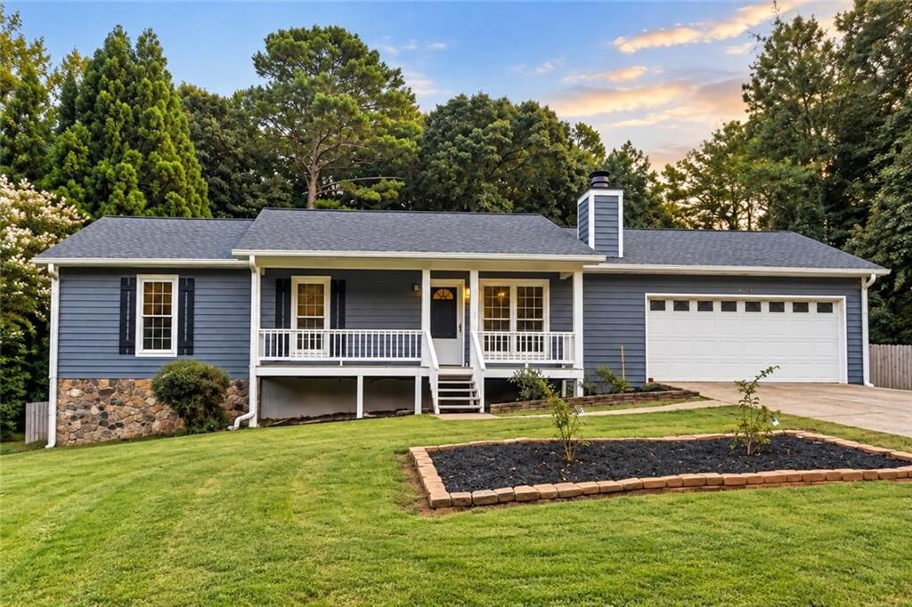 Property Photo:  2602 W Regal Court  GA 30044 