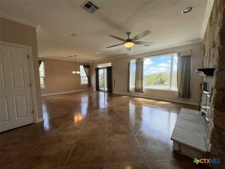 Property Photo:  425 Crestwood Drive  TX 76549 