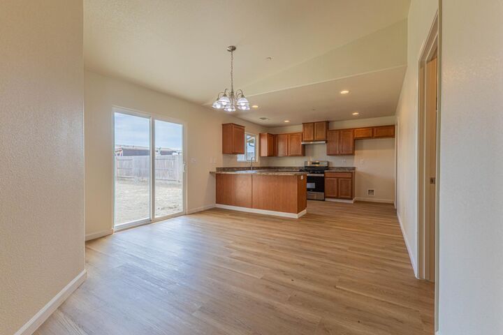 Property Photo: 337 Eppler Street CA 93622