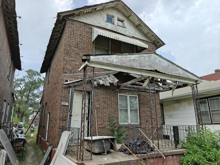 Property Photo:  216 Ellsworth Street  IN 46404 