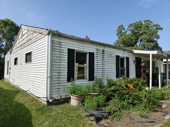Property Photo:  5533 E 13th Place  IN 46403 