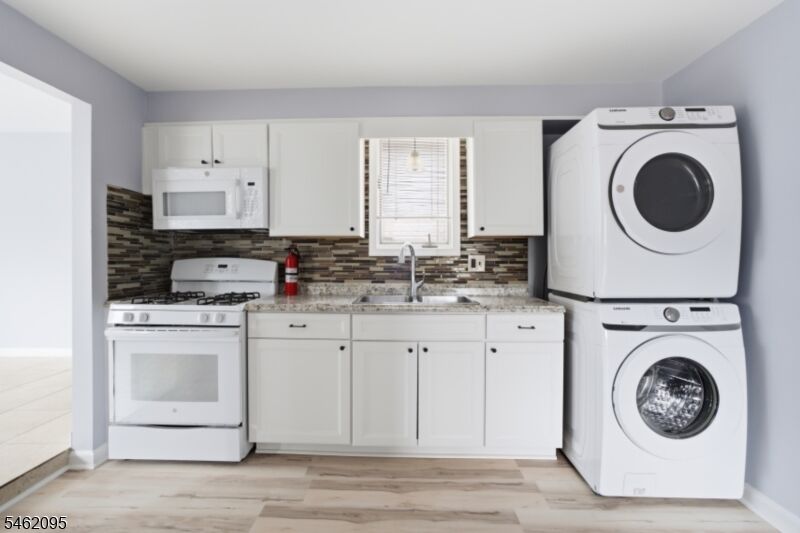 Property Photo:  800 De Lalla Ter  NJ 07657 