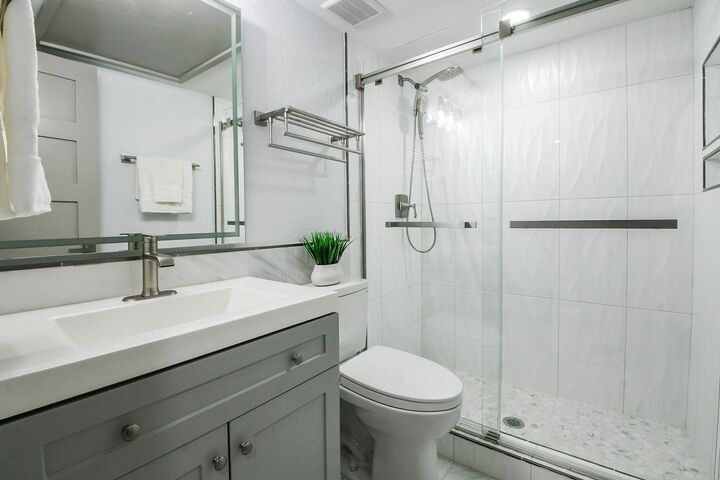 Property Photo: 2300 Augusta Drive 28 TX 77057