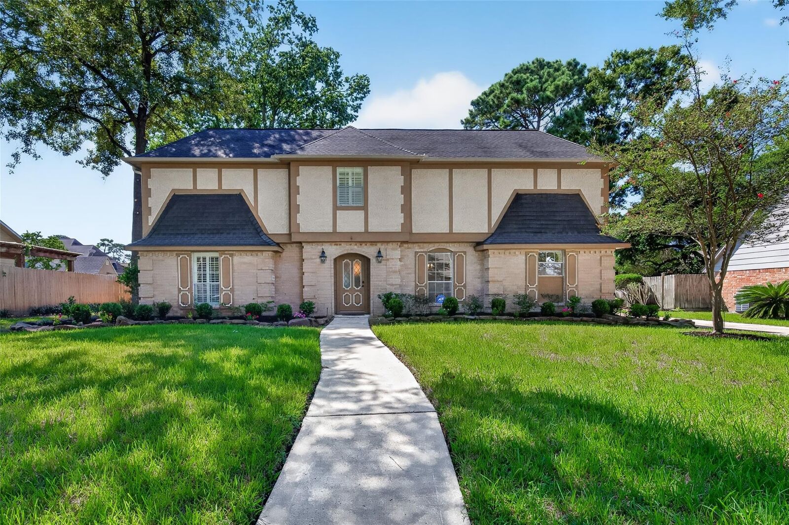Property Photo: 20011 Pinehurst Bend Drive TX 77346