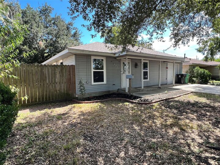 Property Photo: 607 Ogilvie Street TX 77017