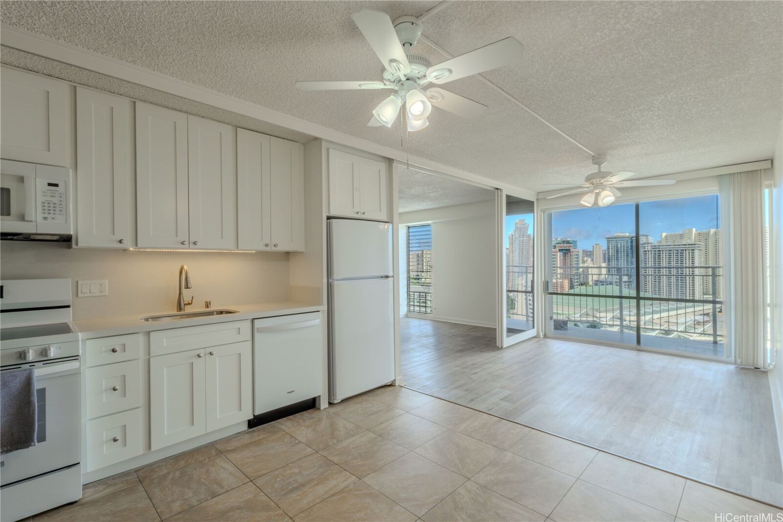 Property Photo:  1655 Makaloa Street 2406  HI 96814 