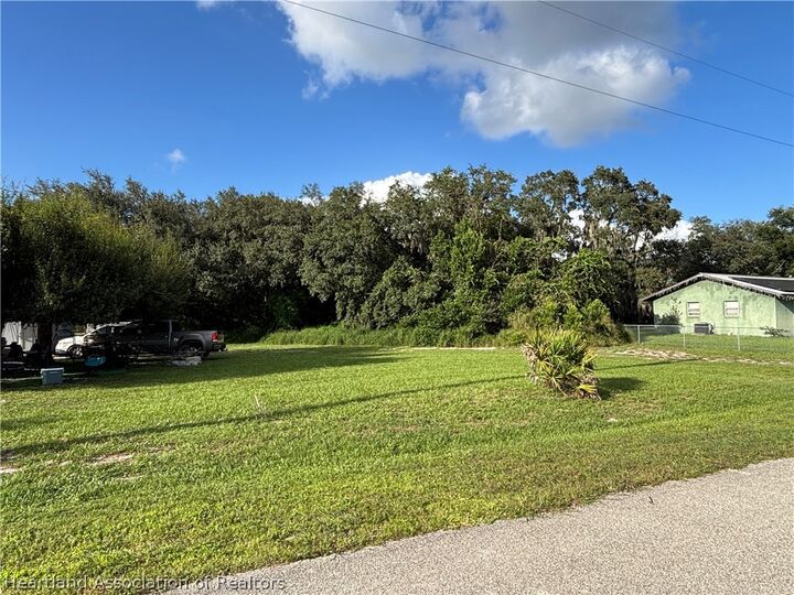 Property Photo:  2808 W Newton Road  FL 33825 