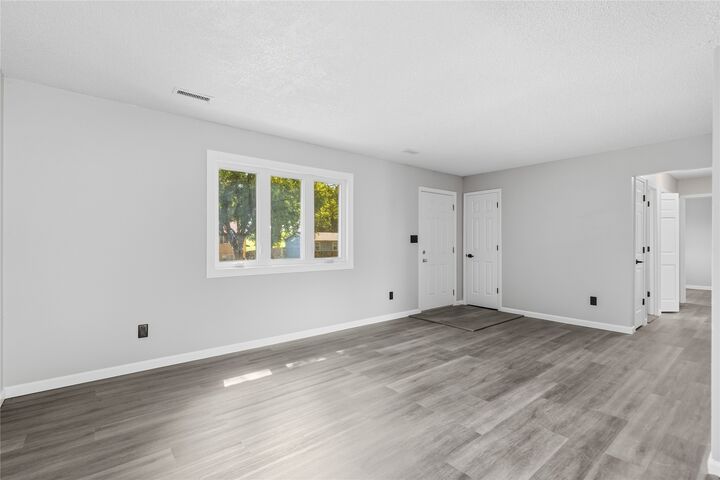Property Photo: 303 Knoll Drive IA 50211