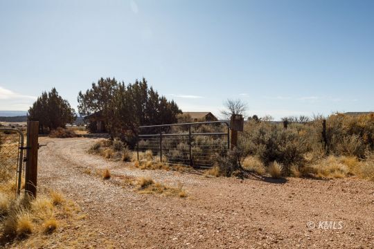 Property Photo: 6026 E Zion Rd UT 84741