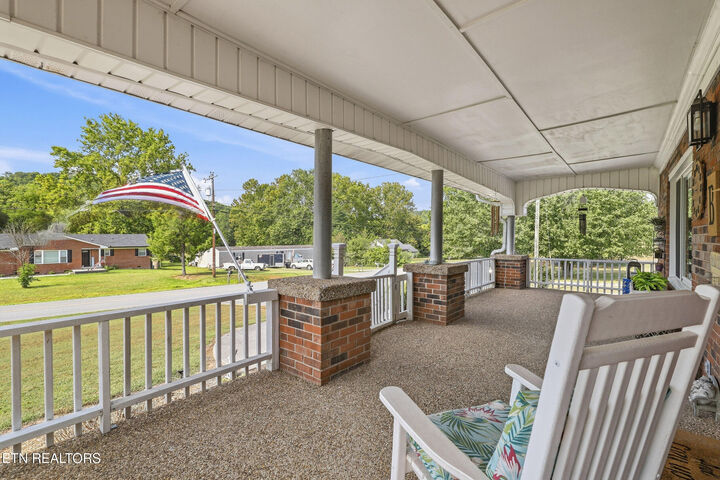 Property Photo:  120 Hansard Rd  TN 37807 