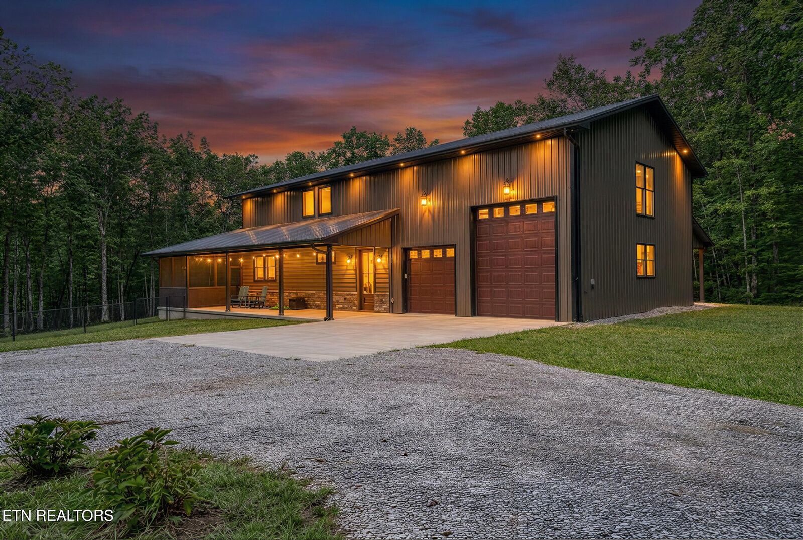 Property Photo: 1532 E Overlook Rd TN 38574