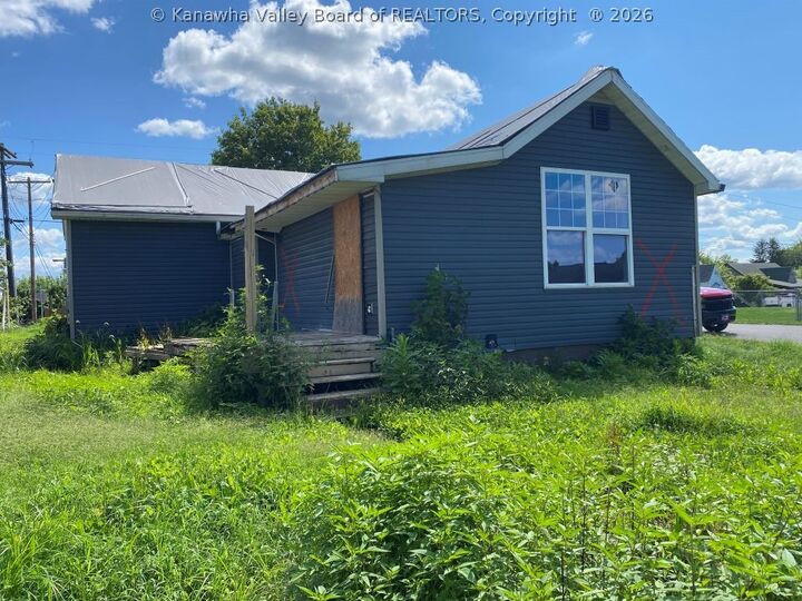 Property Photo:  1901 7th Avenue  WV 26101 