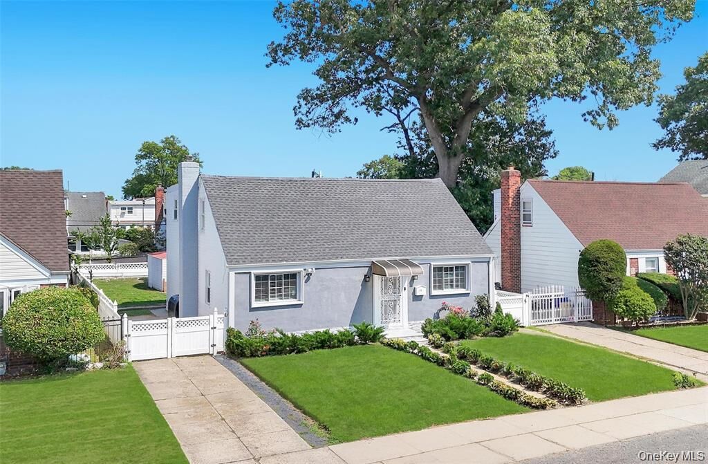 Property Photo: 178 Warwick Road NY 11003