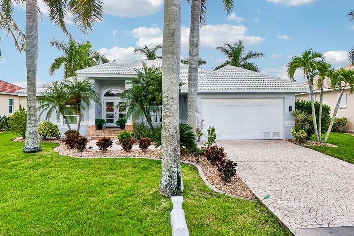 Property Photo: 1217 Sea Breeze Court FL 33950
