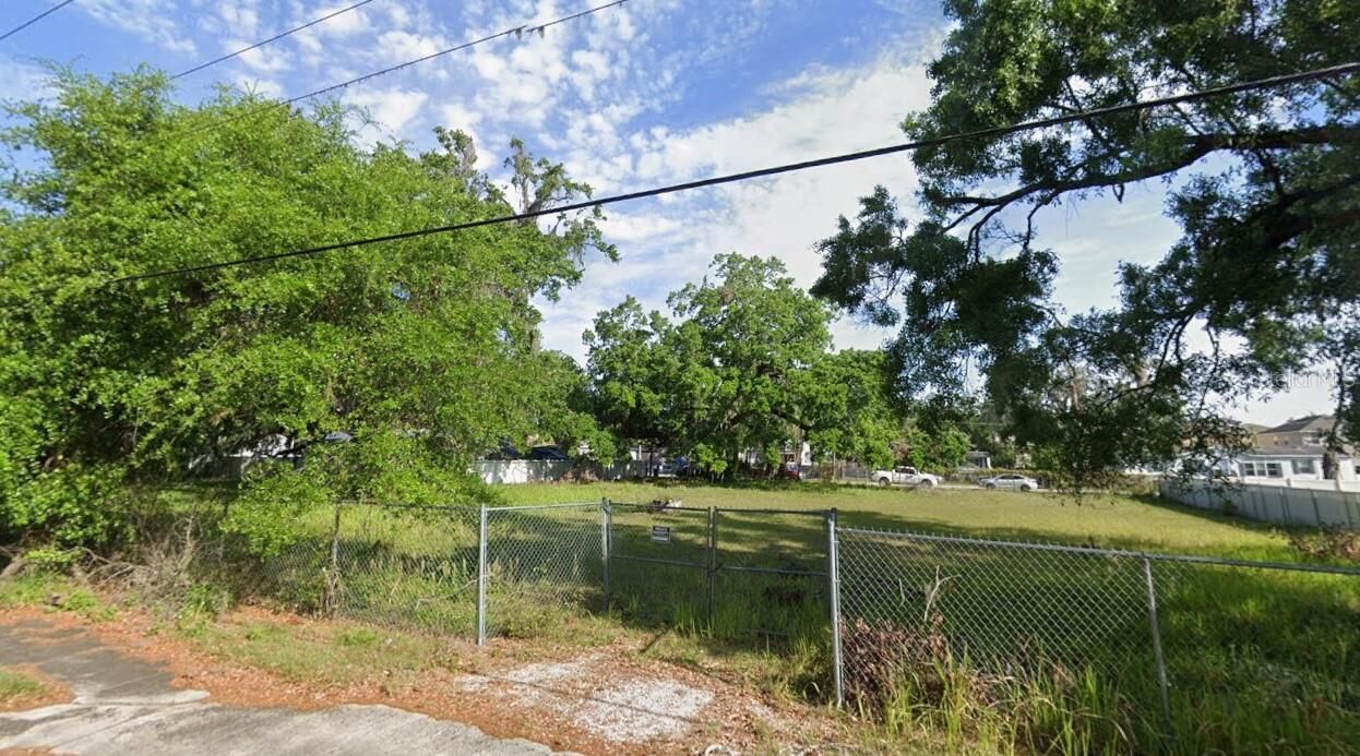 Property Photo:  10202 Bryan Road  FL 33610 