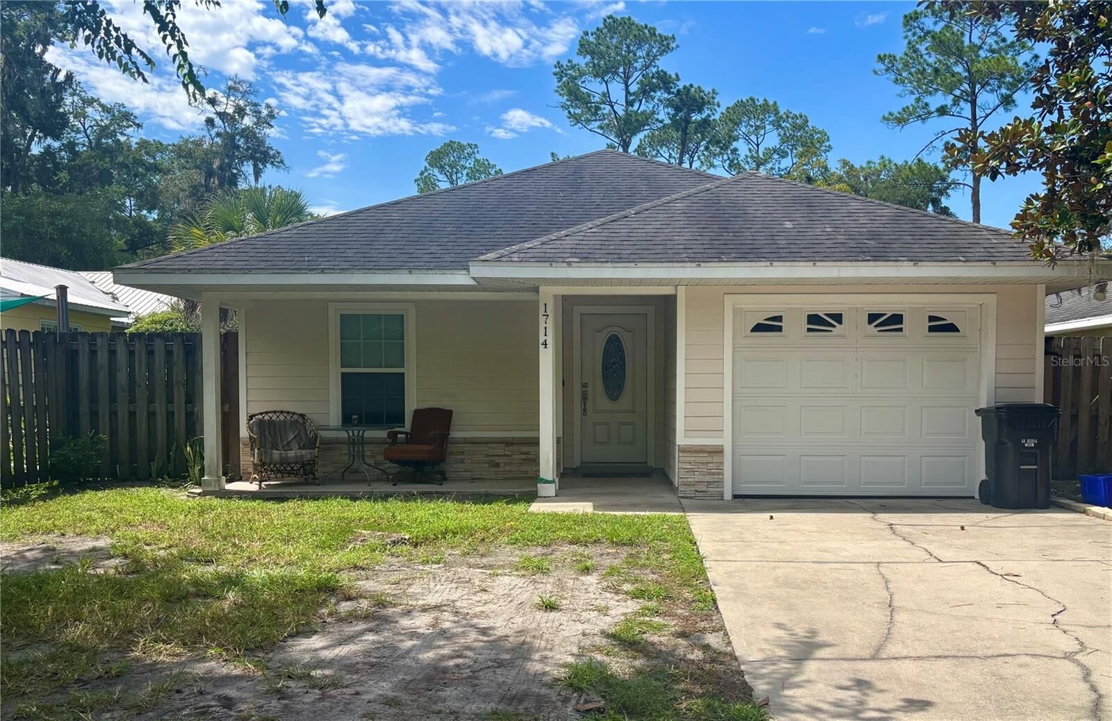 Property Photo:  1714 NW 9th Street  FL 32609 