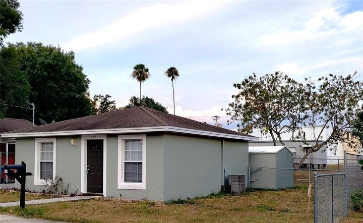 Property Photo: 648 Avenue P SW FL 33880