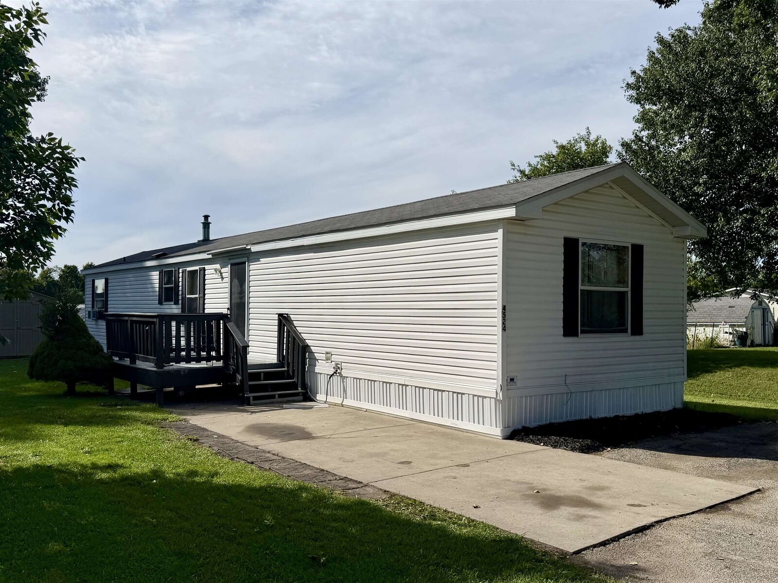 Property Photo:  4524 Goldenrod Drive  MI 49685 