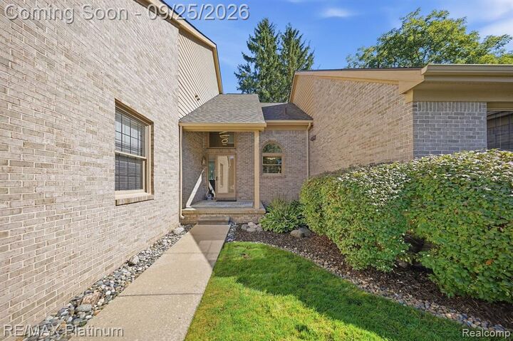 Property Photo: 4971 Fairways Drive MI 48116