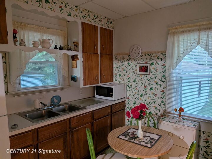 Property Photo:  1038 E Marengo Avenue  MI 48505 