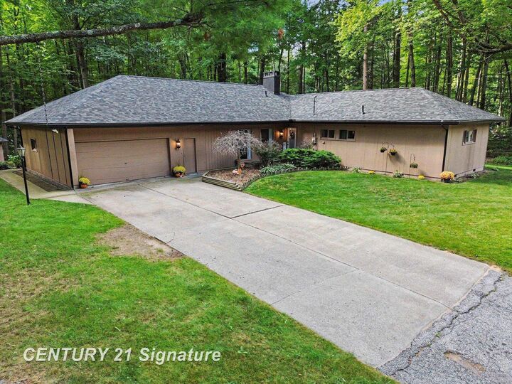 Property Photo:  547 W Peterson Drive  MI 48657 