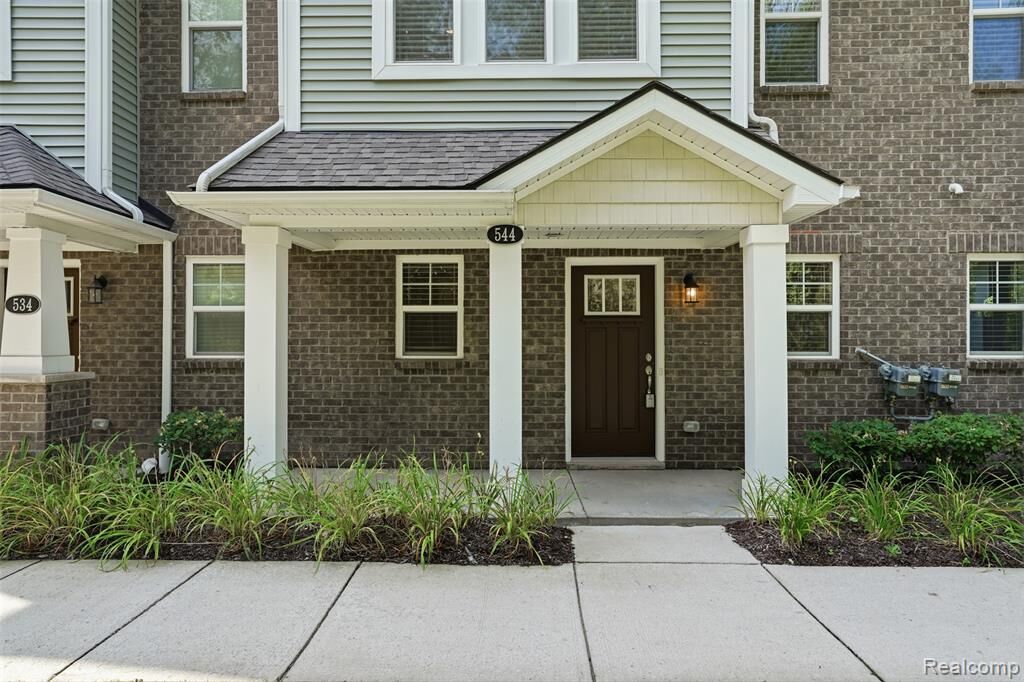 Property Photo:  544 Anne Avenue  MI 48116 3504 