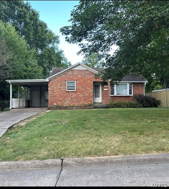 Property Photo:  807 Brown Street  MO 63755 