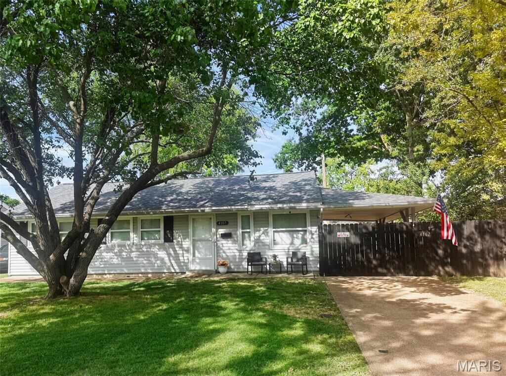 Property Photo:  4107 Davis Street  MO 63123 