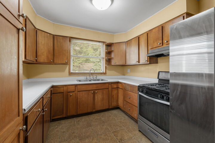 Property Photo: 939 N Sleight Street IL 60563
