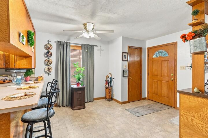 Property Photo: 850 Joliet Street IL 61301