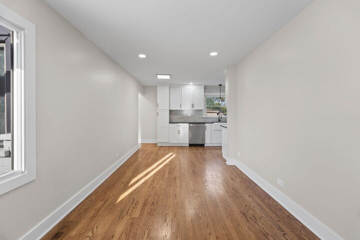 Property Photo:  160 Lancaster Lane  IL 60018 