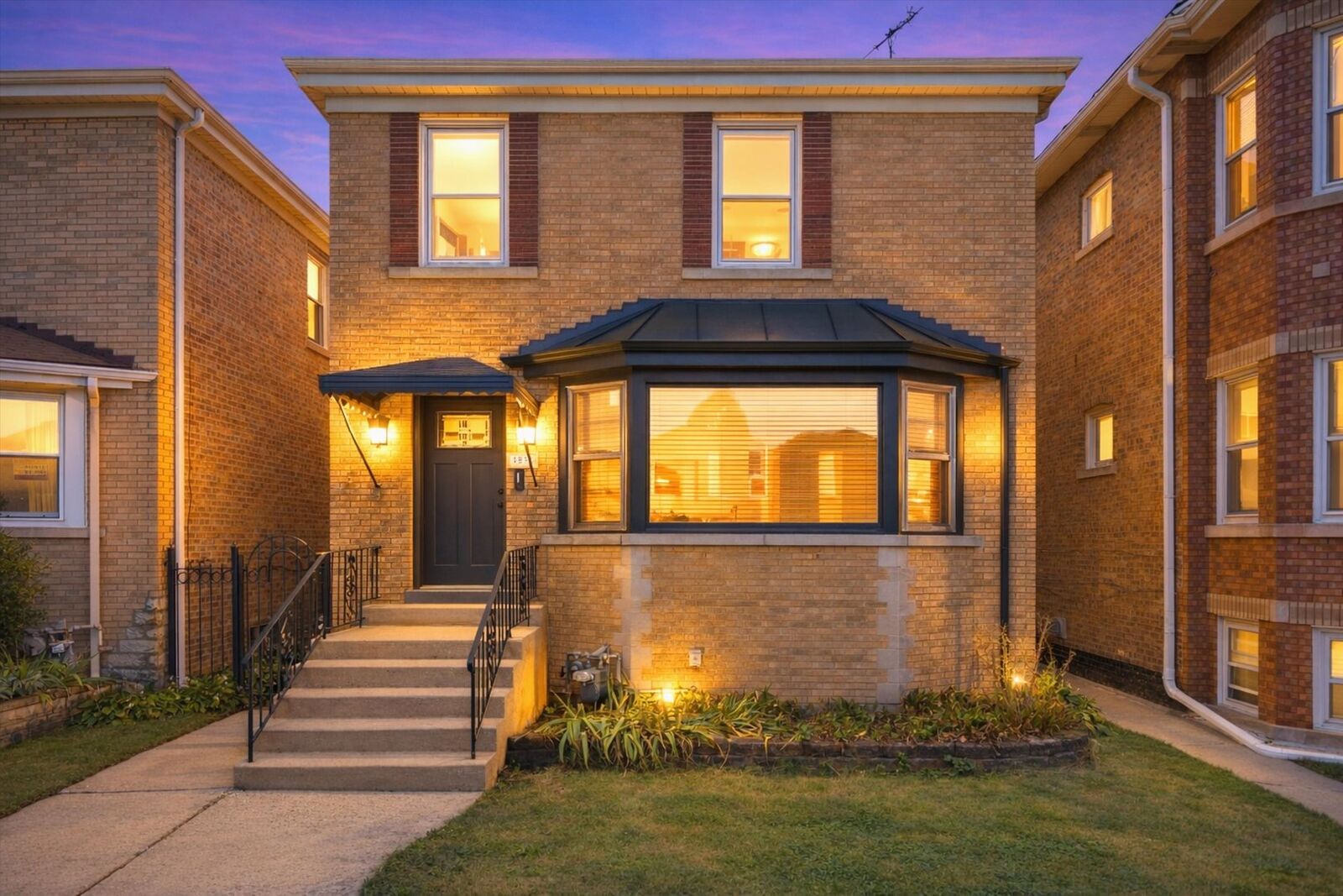 Property Photo:  1838 Maple Avenue  IL 60402 