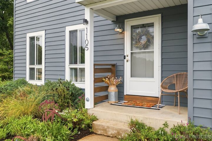 Property Photo: 1105 Appleton Lane IL 60134