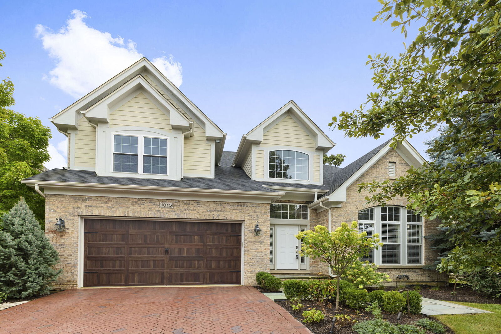 Property Photo: 1015 White Pine Lane IL 60558