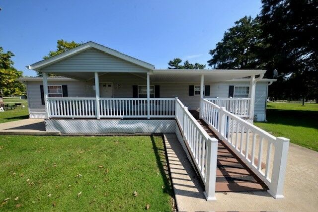 Property Photo:  204 S Main Street  IL 62810 