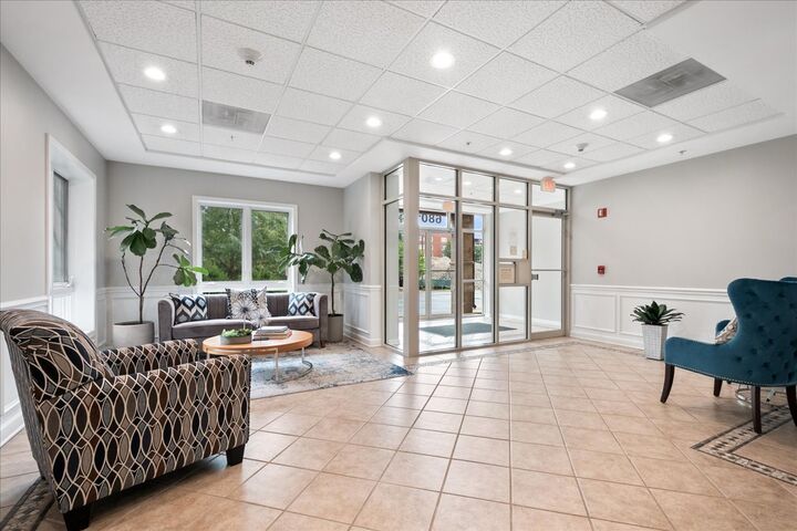 Property Photo: 6801 N Milwaukee Avenue 402 IL 60714