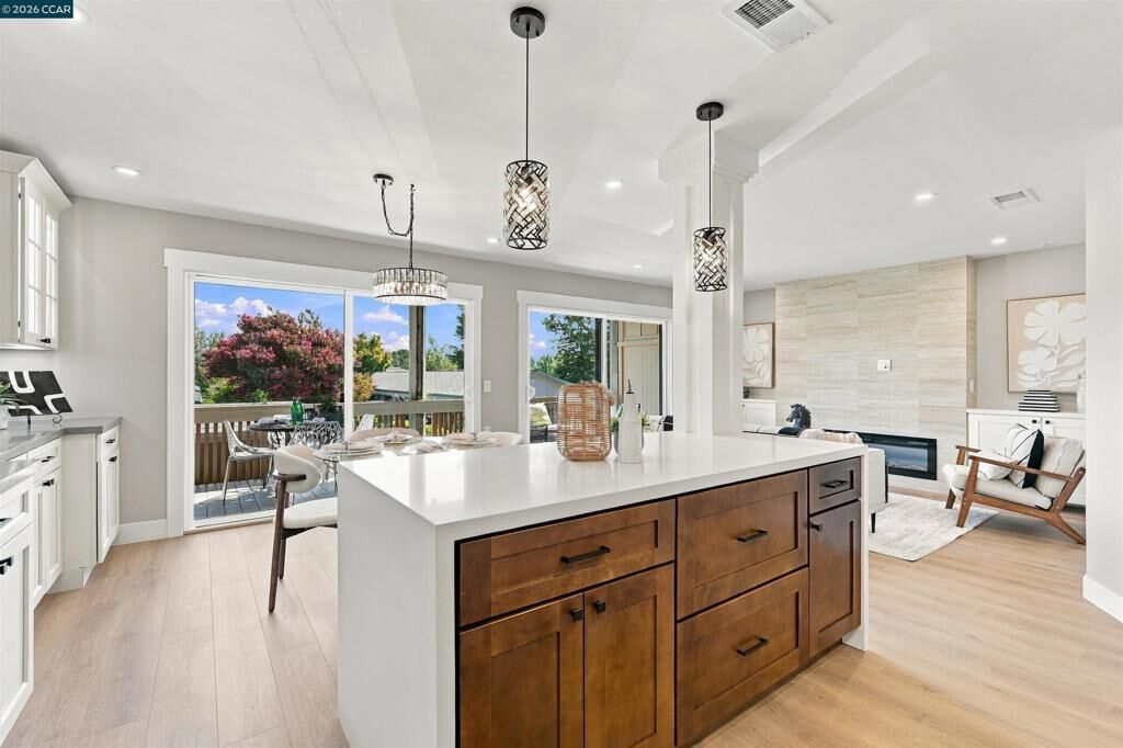 Property Photo: 2501 Pine Knoll Dr 10 CA 94595