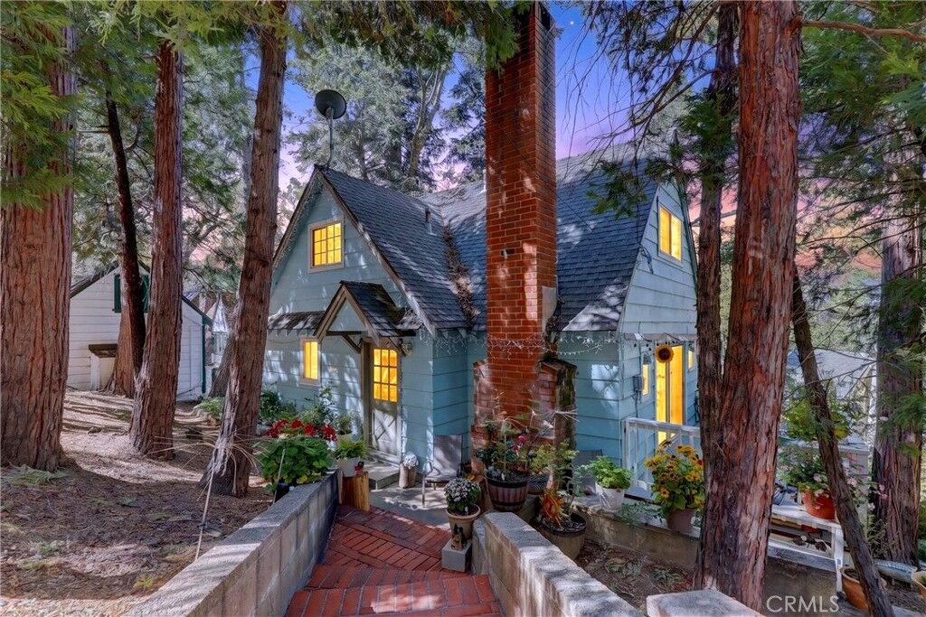 Property Photo:  208 Heliotrope  CA 92352 