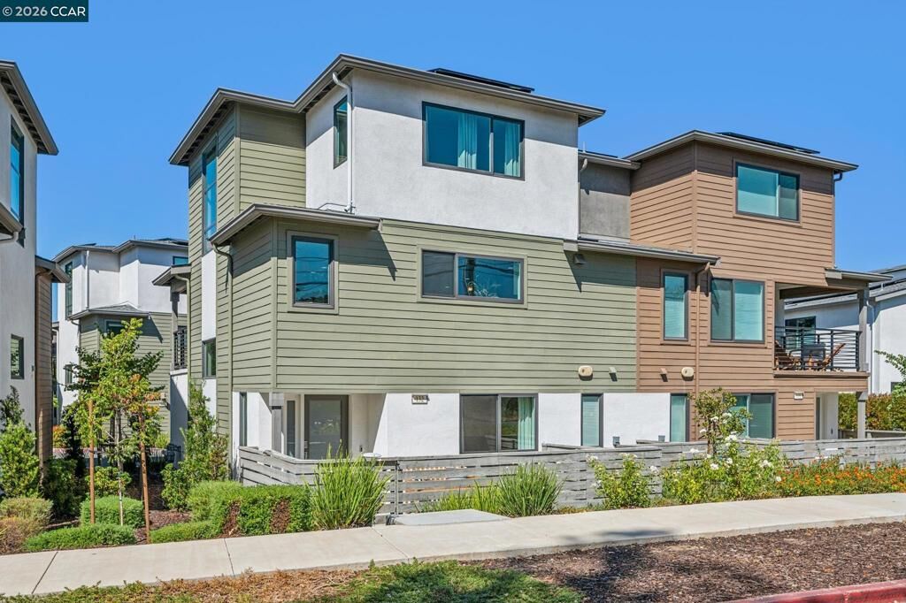 Property Photo:  132 Pioneer Ave  CA 94597 