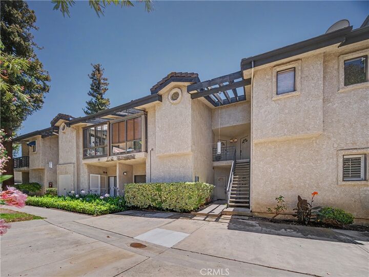 Property Photo:  5738 Skyview Way B  CA 91301 