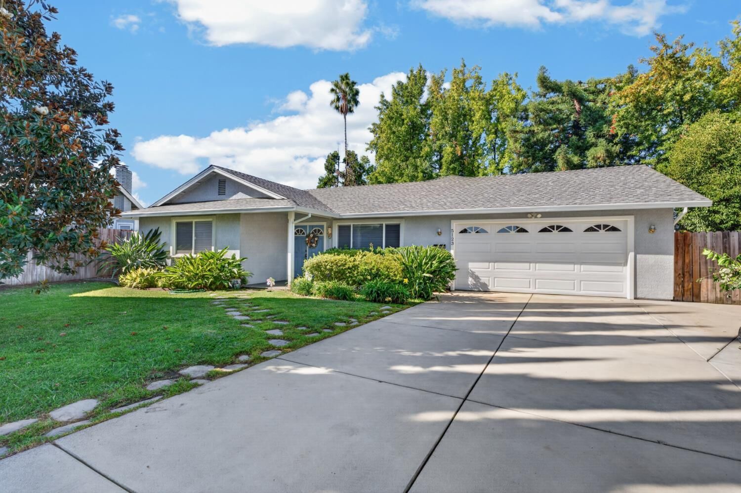 Property Photo:  5123 Kauai Way  CA 95628 