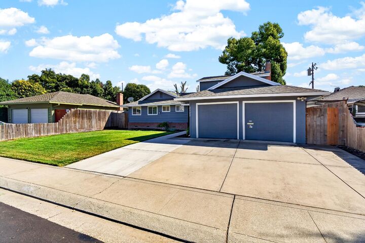 Property Photo: 3122 De Ovan Avenue CA 95204