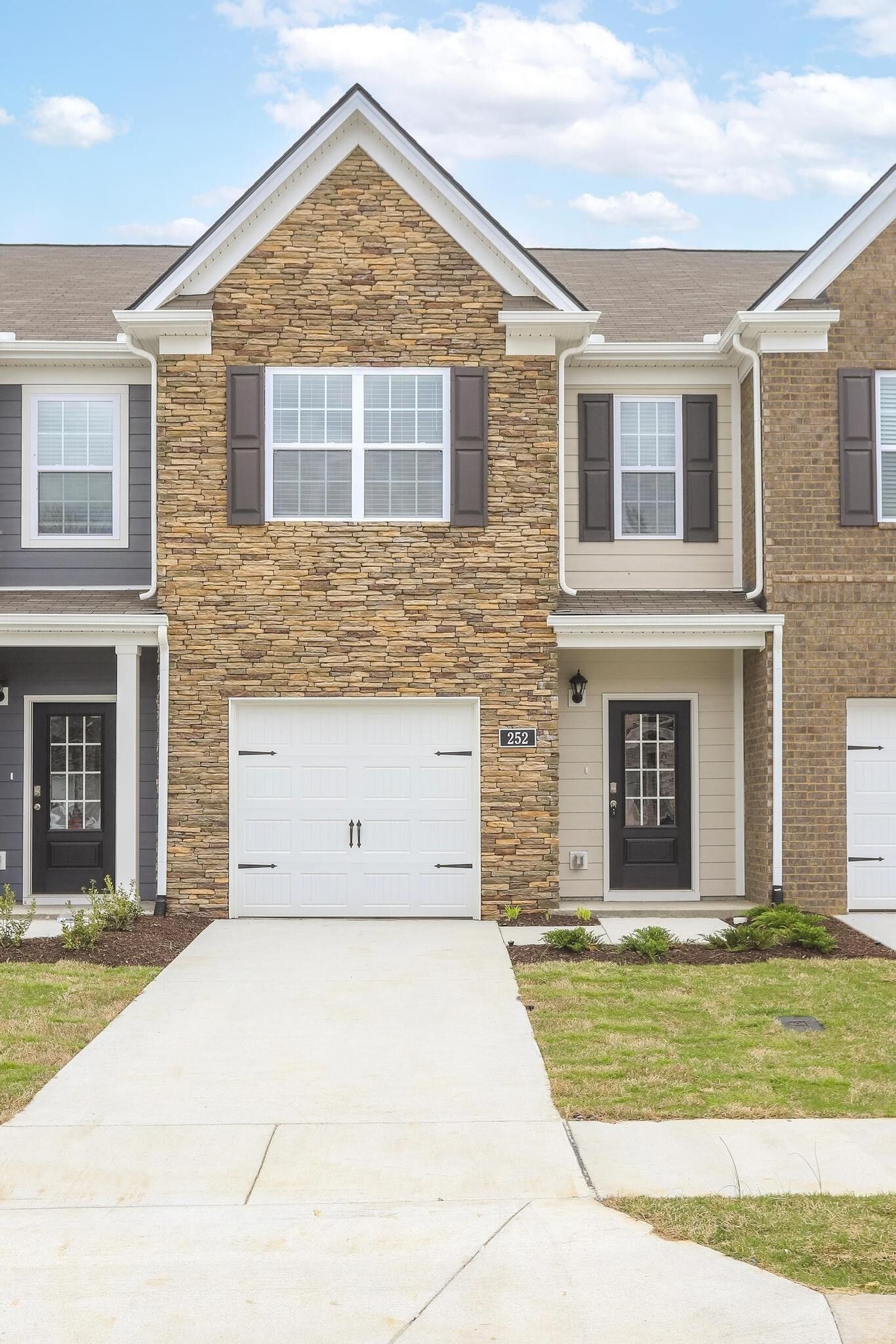Property Photo:  250 Hazel Ln  TN 37087 