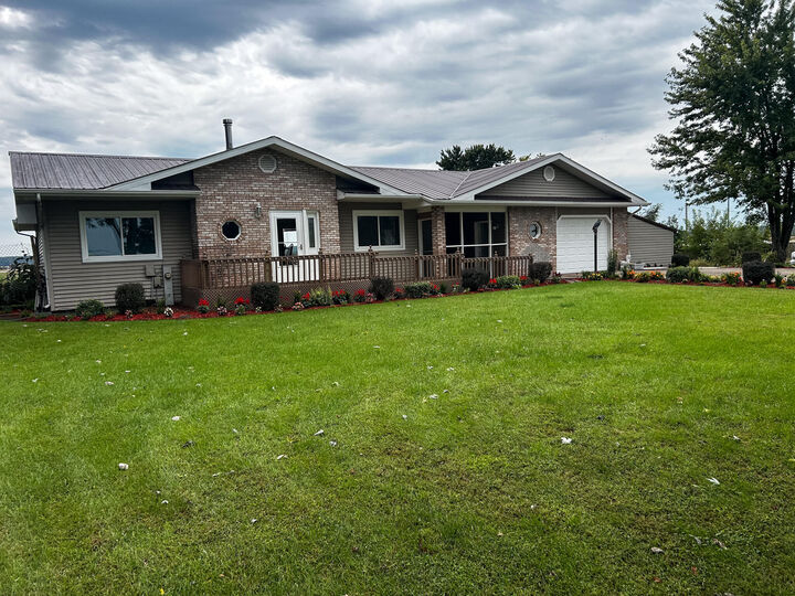 Property Photo: 5010 67th W IA 52761