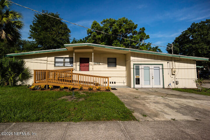 Property Photo:  1794 Rogero Road B  FL 32211 