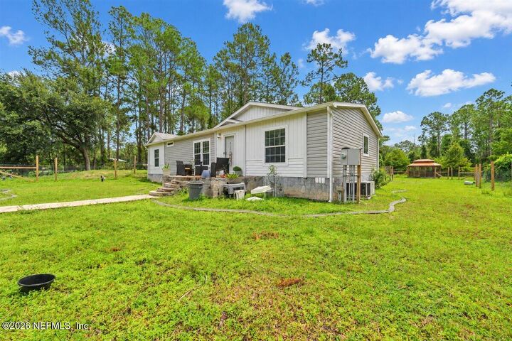 Property Photo:  676 S County Road 315  FL 32148 