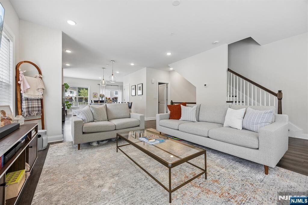 Property Photo:  206 Abbe Road  NJ 07424 
