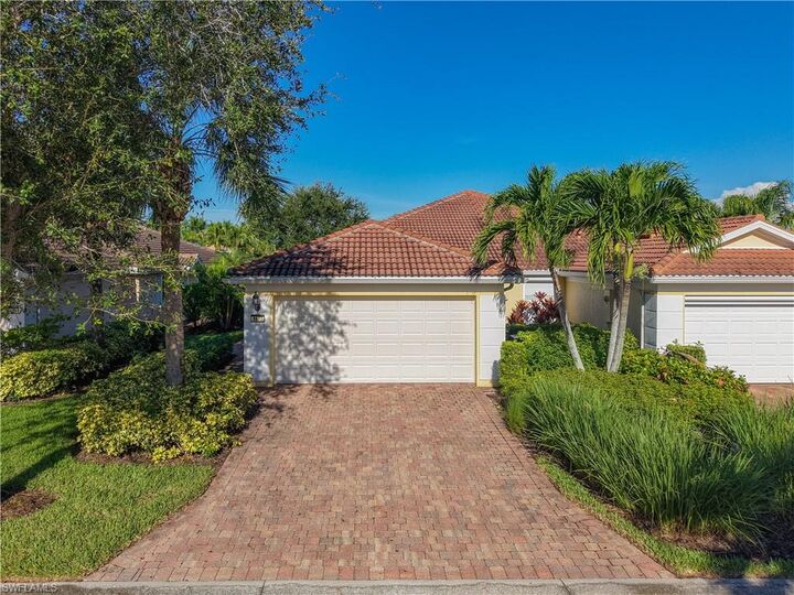Property Photo:  8677 Erice Ct  FL 34114 