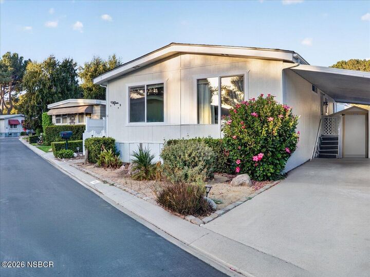 Property Photo: 15 Paseo Del Rio CA 93463