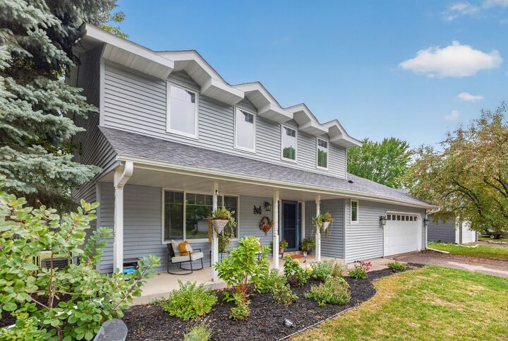 Property Photo:  2347 Heath Avenue N  MN 55128 